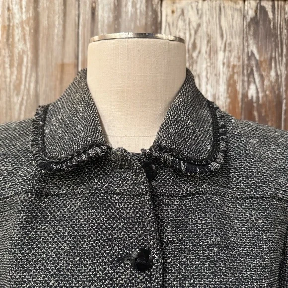 St. JOHN COLLECTION 10 Black White Tweed 3/4 Sleeve Metallic Fringe Trim Jacket - Picture 2 of 15